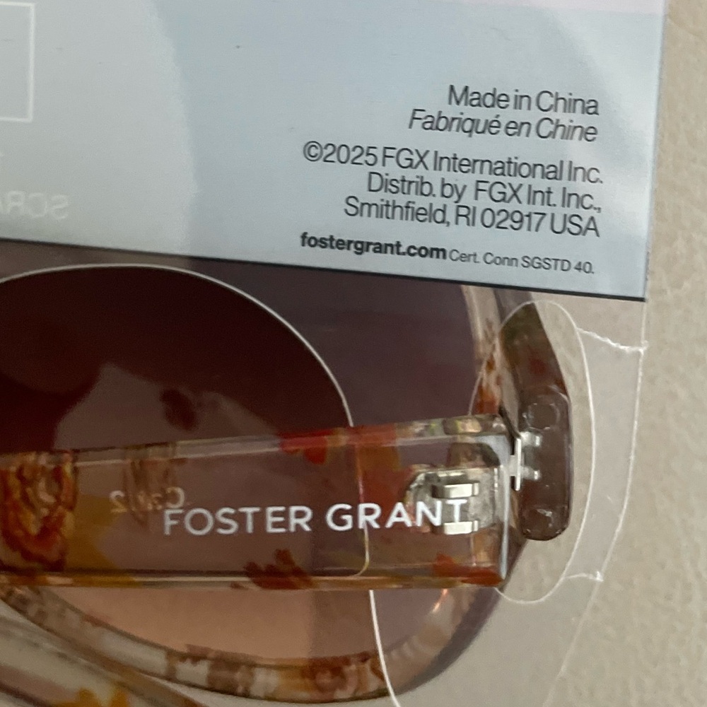 Foster Grant Women’s Tortoiseshell Sunglasses with Brown Gradient Lenses - Picture 5 of 7